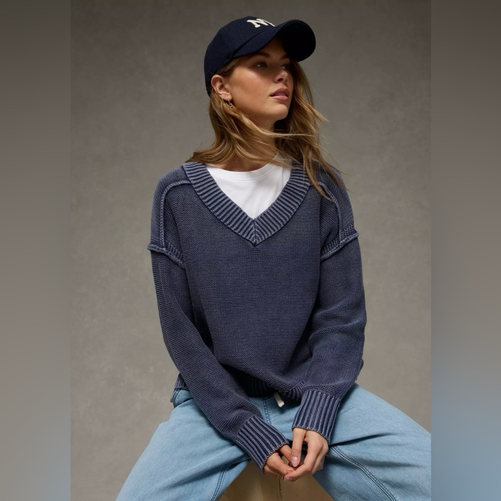 NWT, AE Long Weekend V-Neck Sweater, Navy Blue Women's Sweater, Size Large